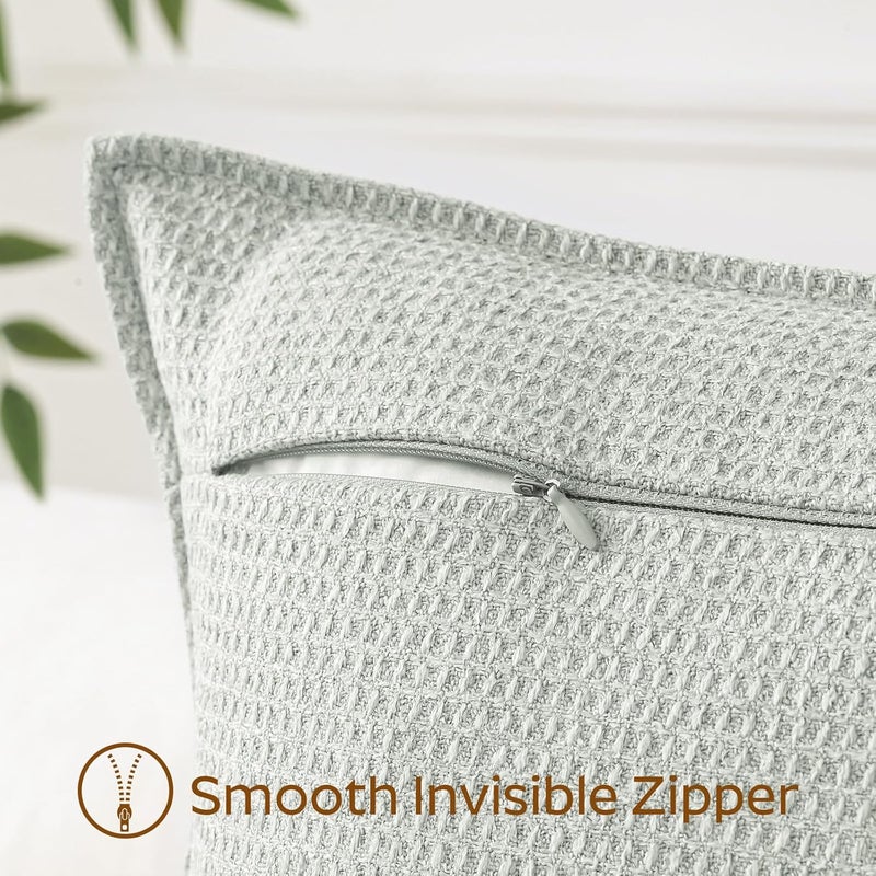 Sungeek Set of 2 Soft 3D Plaid Cushion Covers, Decorative Cushion Covers, Wrapped Edge Cushion Cover, Decorative Cushion Cover for Sofa, Couch, Bedroom, Living Room (Light Grey, 45 x 45 cm) - Image 3