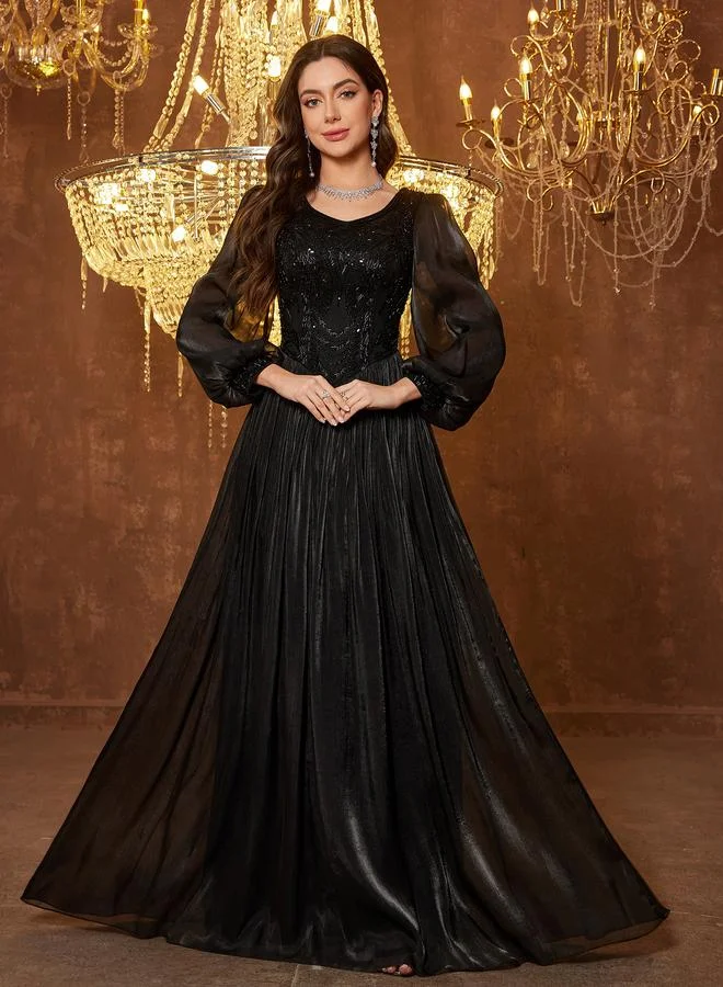Supgir Black Maxi A-Line Dress with Long Sleeves