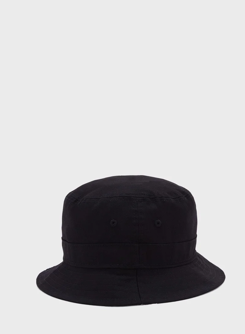 نيو ايرا قبعة دلو أساسية