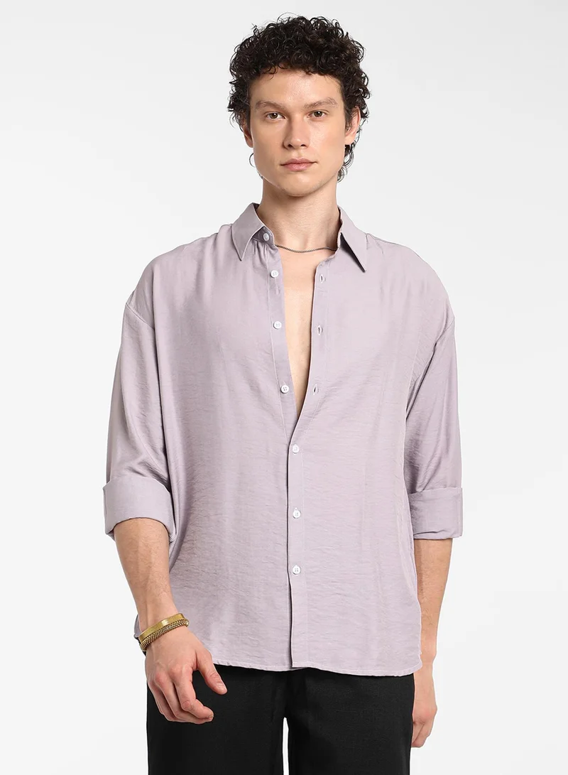 كامبوس سوترا Men's Lilac Breezy Wrinked Shirt For Casual Wear | Spread Collar | Long Sleeve | Button Closure | Shirt Crafted With Comfort Fit For Everyday Wear