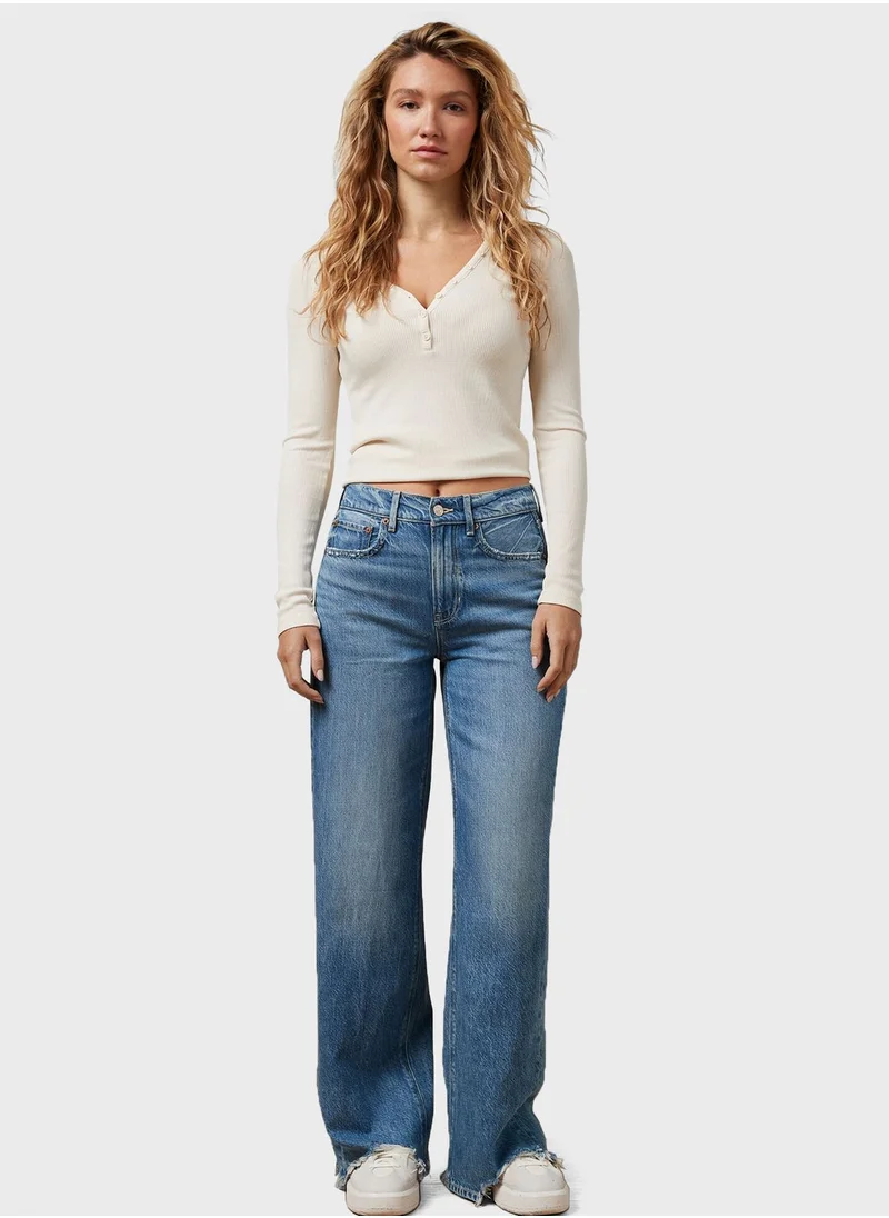 American Eagle Ripped High Rise Stright Jeans