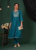 جلو باص Teal