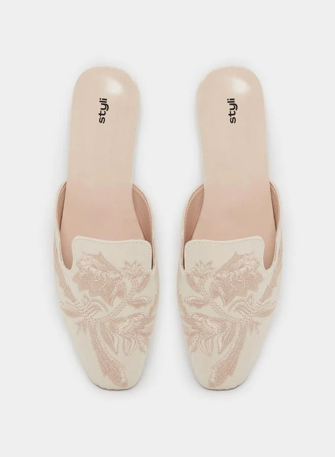 Styli Styli Embroidered Square Toe Flat Mules