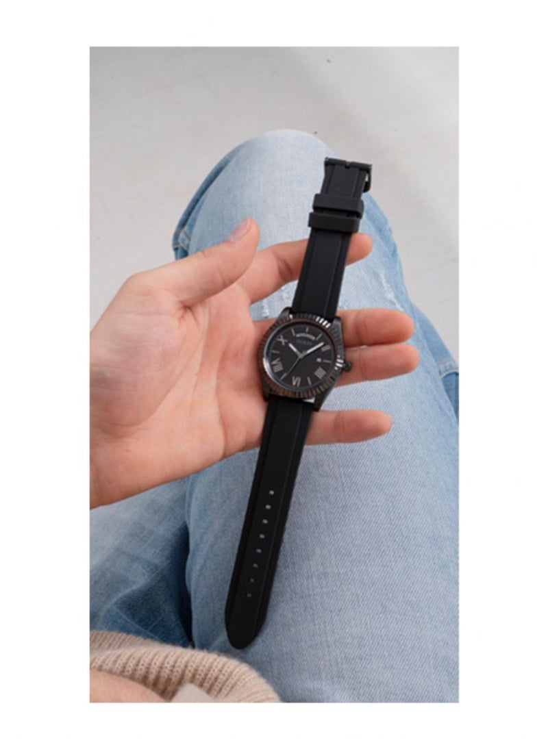 GUESS ساعة GUESS للرجال بسوار سيليكون أسود لليوم والتاريخ - GW0335G1 - Image 5