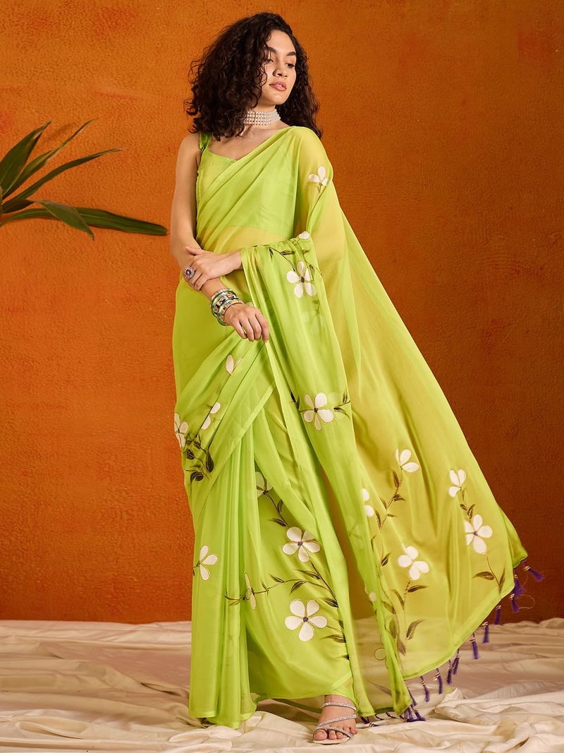 SAREE MALL Women's Light Green Daisy Floral hand paint Tassel Pallu Lightweight Summer Saree - Image 3