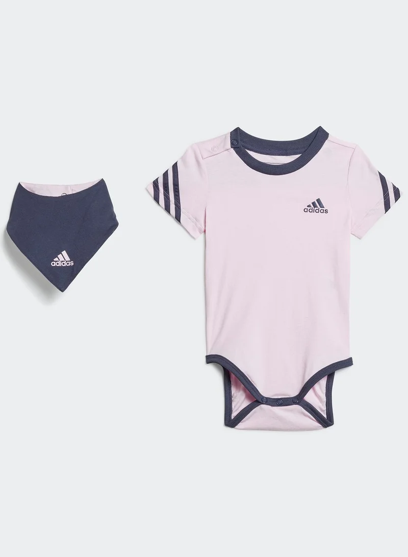 adidas طقم هدايا لحديثي الولادة