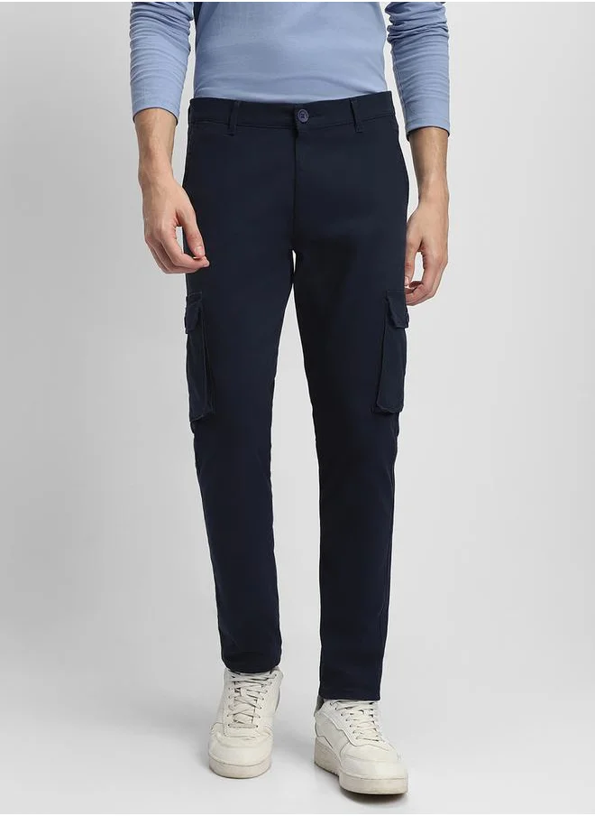 دينيس لينغو Solid Mid Rise Slim Fit Cargo Pants by Styli