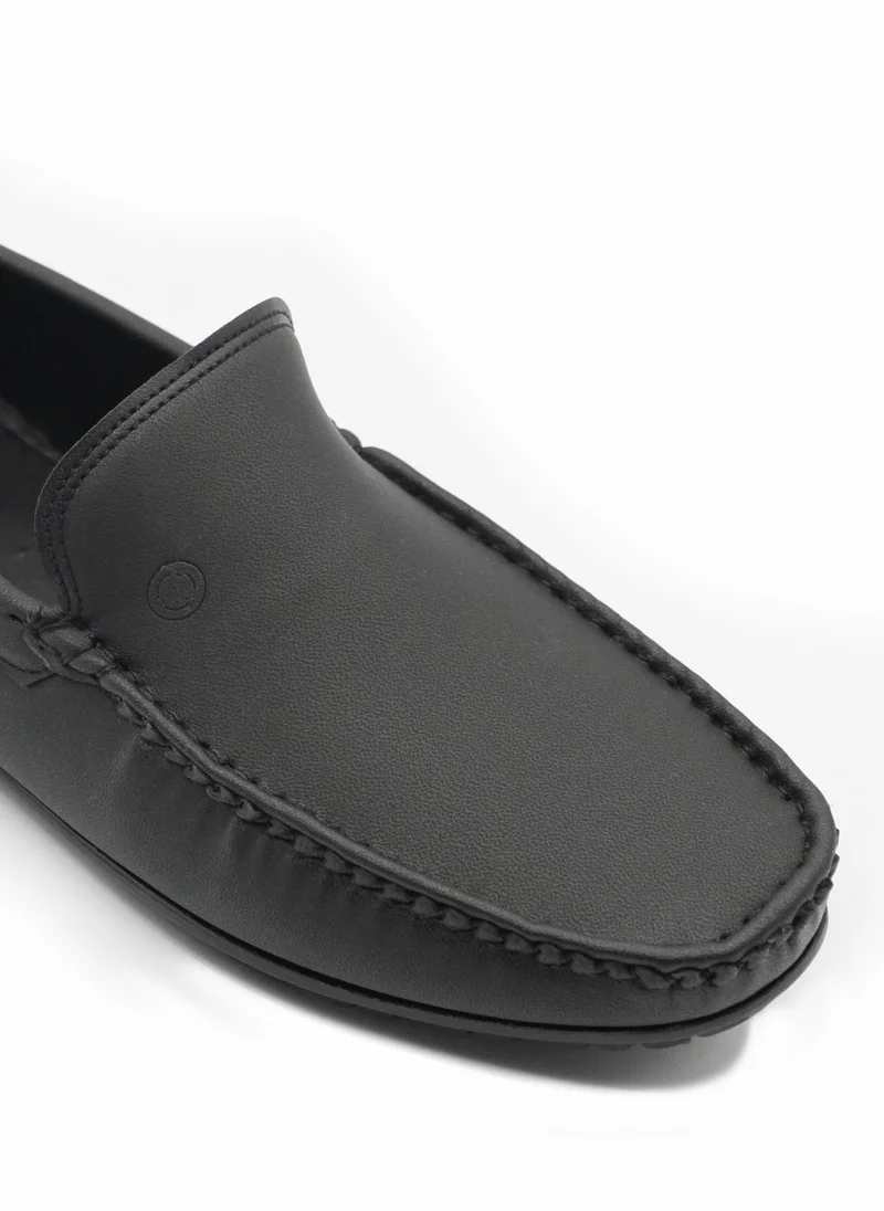 Geoomnii black Casual Slip-On Shoes for Men – Comfortable & Stylish Everyday Footwear for Men | Best Price UAE