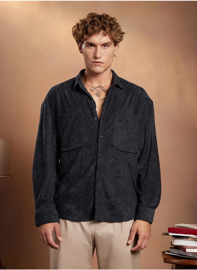 كامبوس سوترا Campus Sutra Men's Midnight Black Axisline Utility-Relaxed Shirt For Casual Wear | Spread Collar | Long Cuffed Sleeves | Button Closure | Shirt Crafted With Comfort Fit For Everyday Wear