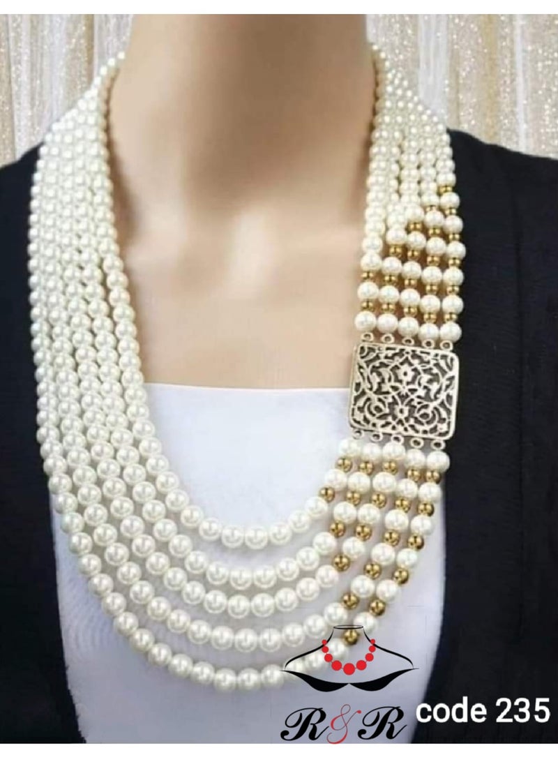 R&R A women's multi-purpose set of white Mallorca jewelry with a copper pendant and earring 
