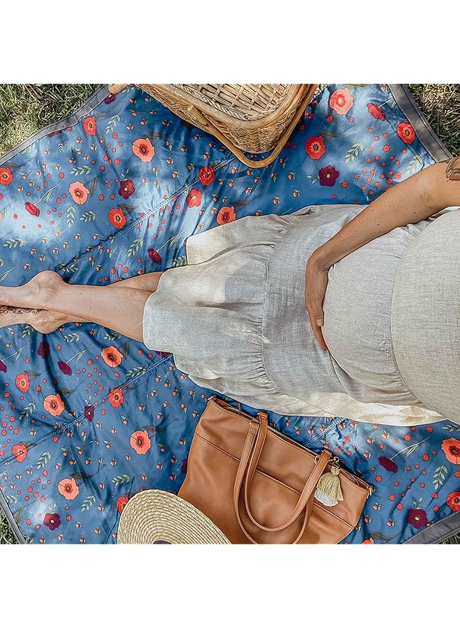 ليتل يونيكورن بطانية Midnight Poppy للاستخدام الداخلي والخارجي مصنوعة من البوليستر بنسبة 100% ومقاومة للماء وسهلة التنظيف ويمكن مسحها بسهولة ويمكن حملها للأطفال الصغار والرضع ويمكن غسلها في الغسالة 5 × 5 قدم - Image 4