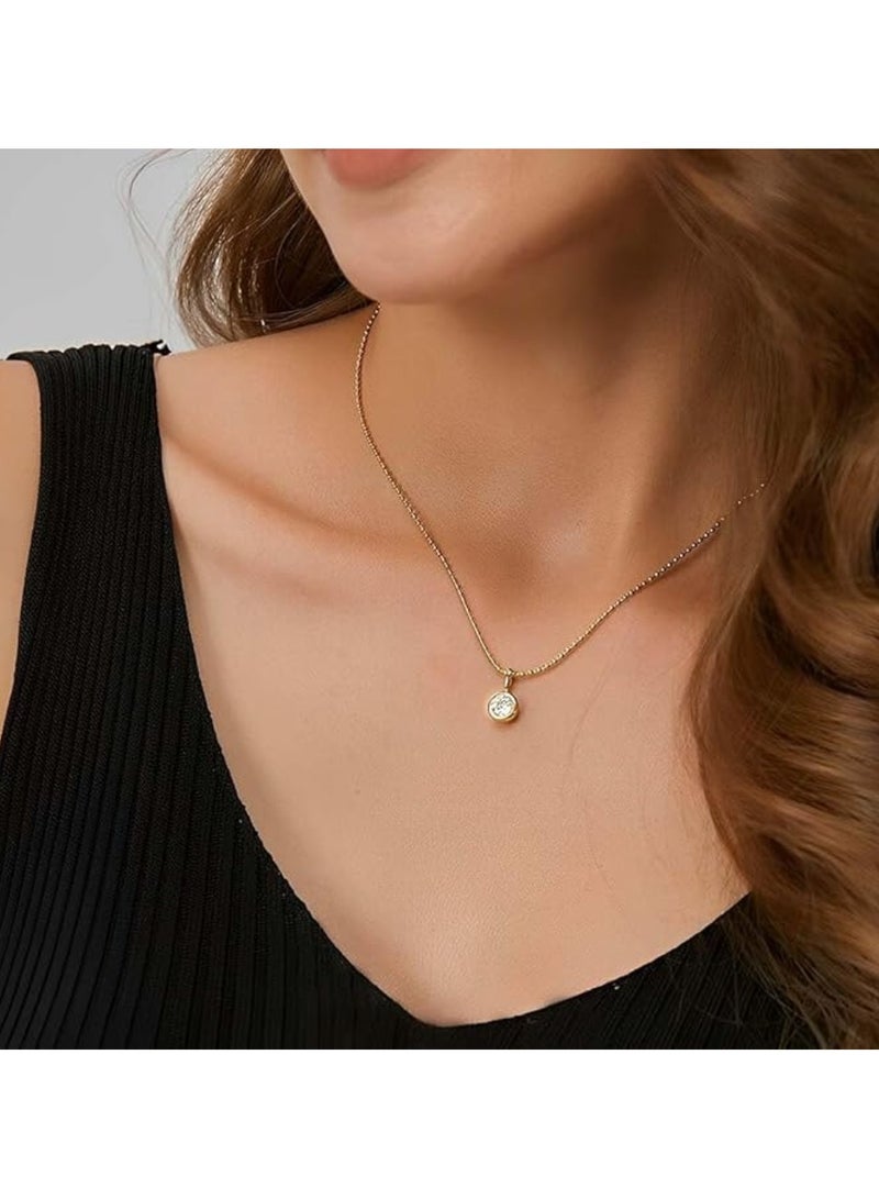 قلادة كريستالية بسيطة باللون الذهبي