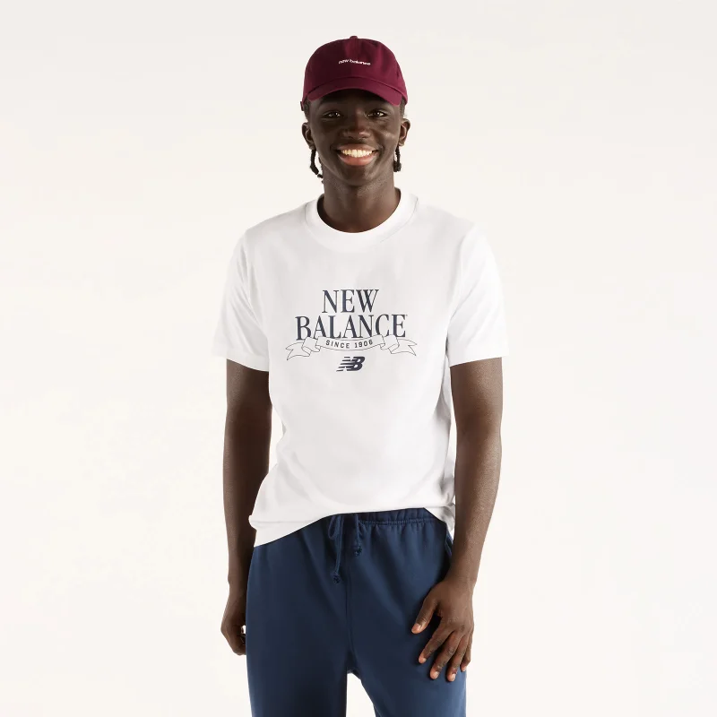 نيو بالانس Men's Linear Ribbon Relaxed T-Shirt