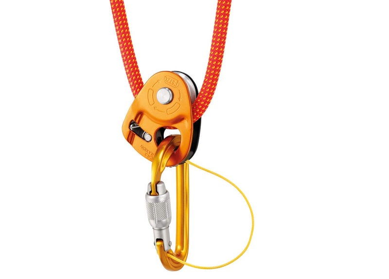 PETZL SM'D Carabiner - Versatile, Lightweight, Compact, D-Shaped Locking Carabiner for Rock and Ice Climbing - Triact-Lock - Image 5