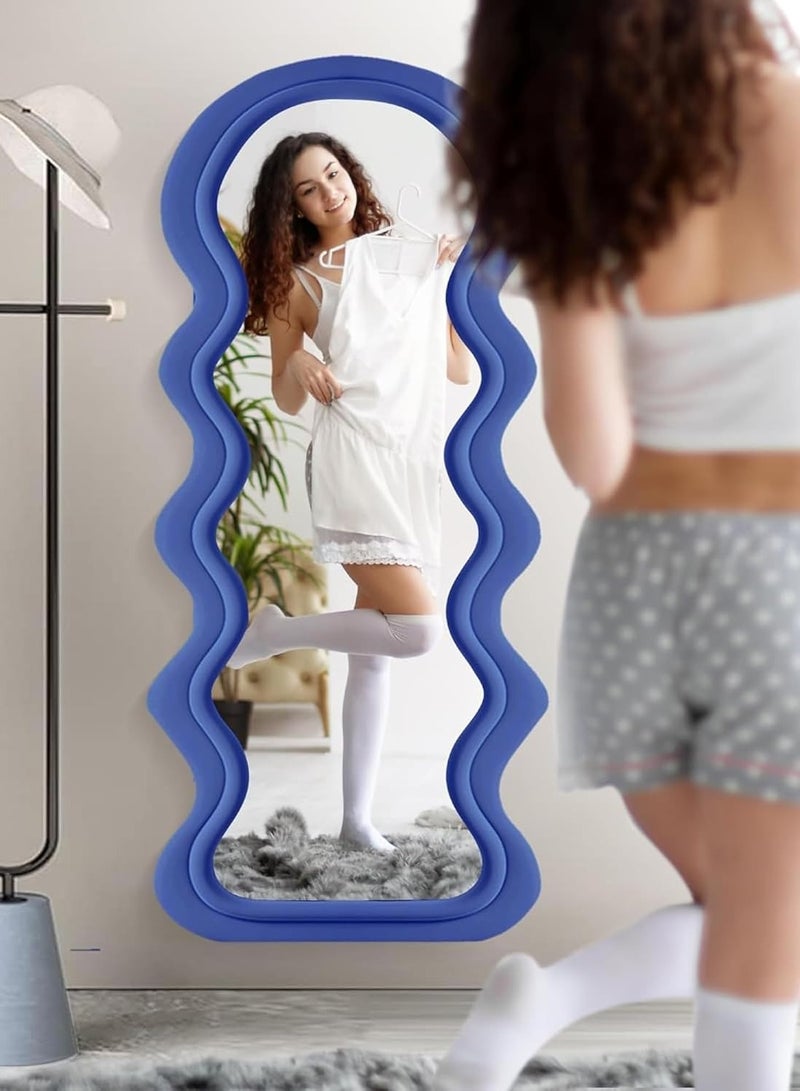 ديكور هيلز مرآة ديكور هيلز كاملة الطول - مرآة بتصميم عصري مموج مزدوج الطبقات بإطار من قماش المخمل الأزرق، ومرآة قابلة للطي وحامل، وخيار التثبيت على الحائط لغرفة النوم، وغرفة المعيشة، وغرفة الملابس - Image 5