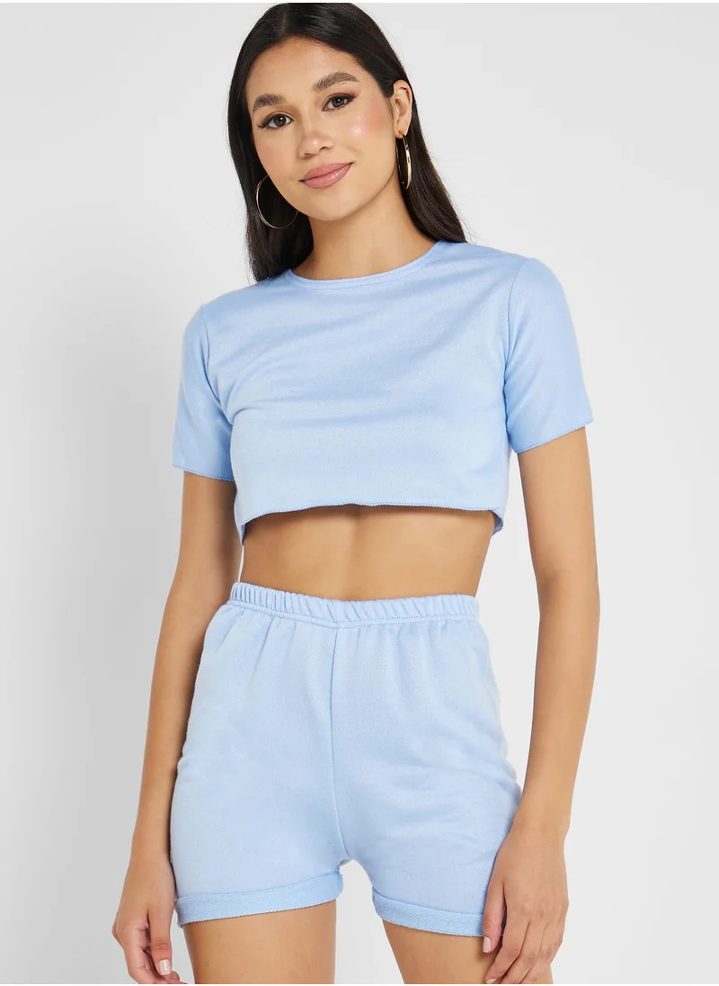 I SAW IT FIRST Crop Top With Shorts Set