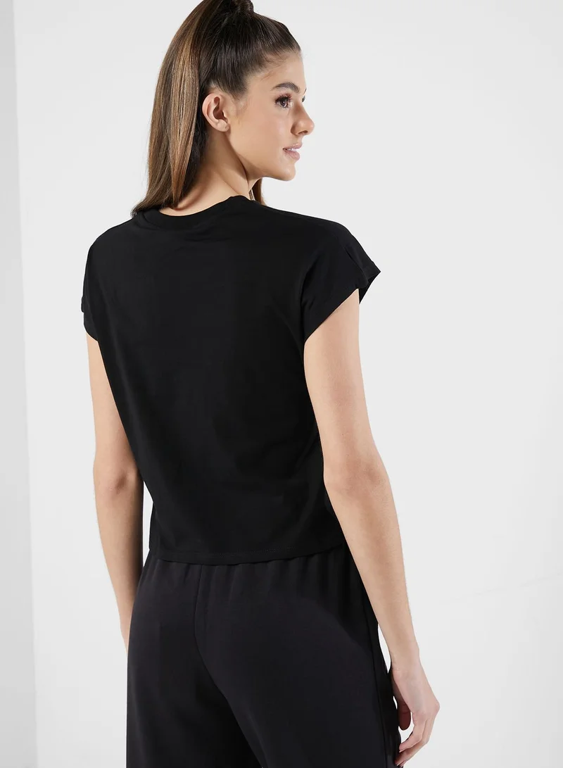 Hummel June Cropped T-Shirt