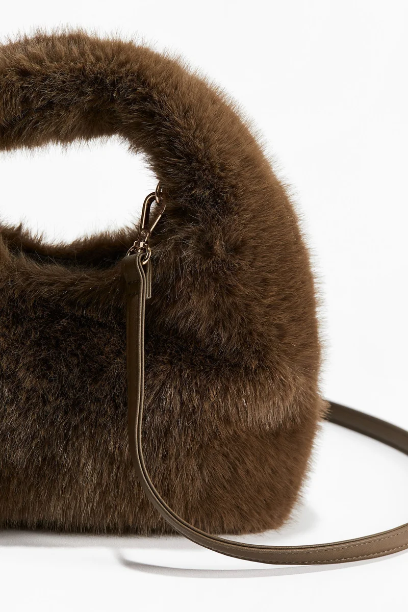 اتش اند ام حقيبة كروس بودي منفوشة