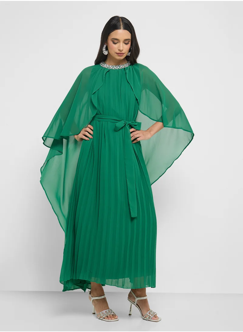 خزانة Cape Sleeved Pleated Dress