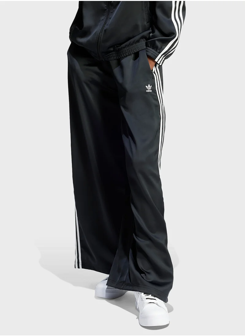 اديداس اوريجينالز Satin Logo Sweatpants