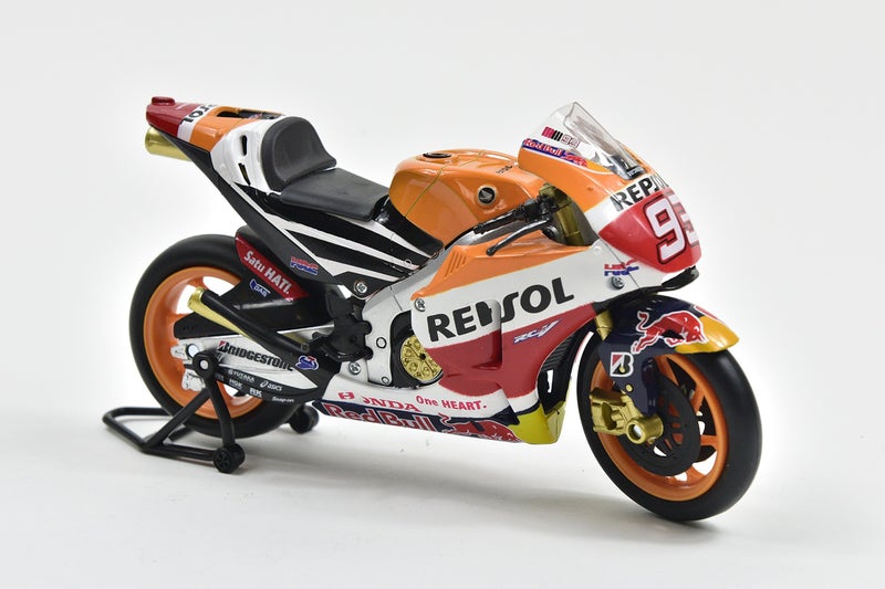 New-Ray New Ray Honda RC213V Motorcycle #93 Marc Marquez Repsol Honda Team MotoGP (2015) 1/12 Diecast Model - Image 4