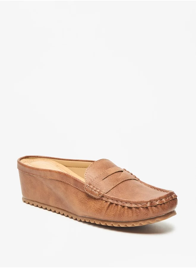 لو كونفورت Women's Solid Slip-On Flatform Loafers