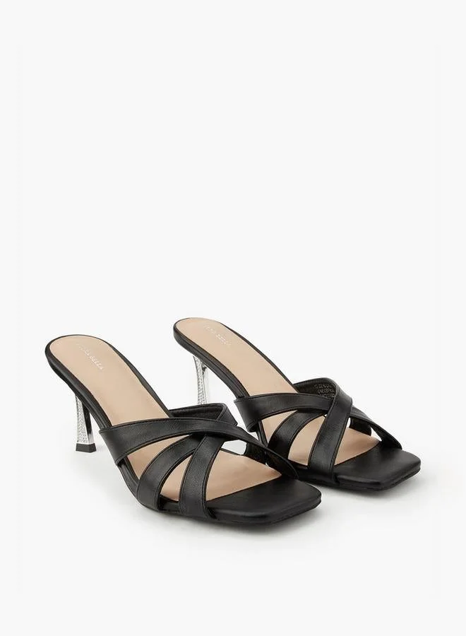 فلورا بيلا من شو إكسبرس صنادل نسائية بكعب خنجر سهلة الارتداء