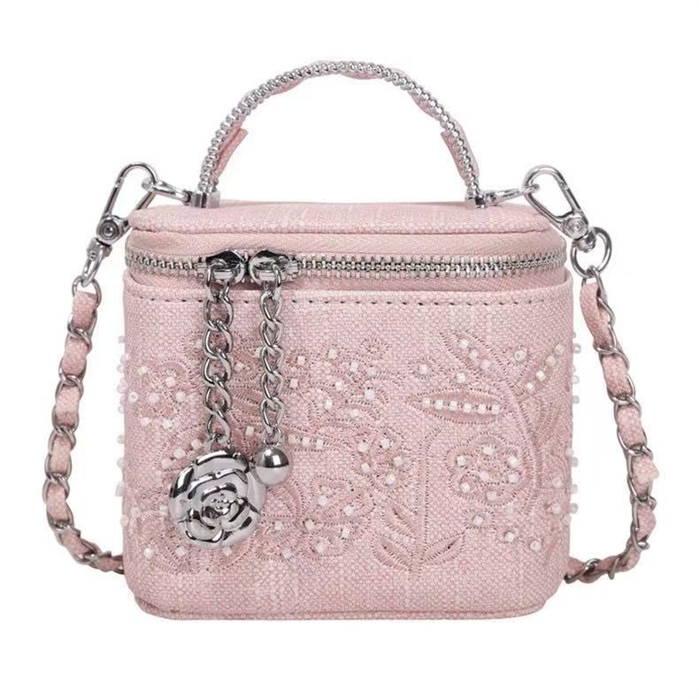2026 New Fashion Women's Shoulder Bag Crossbody Chain Bag Small Square Bag
