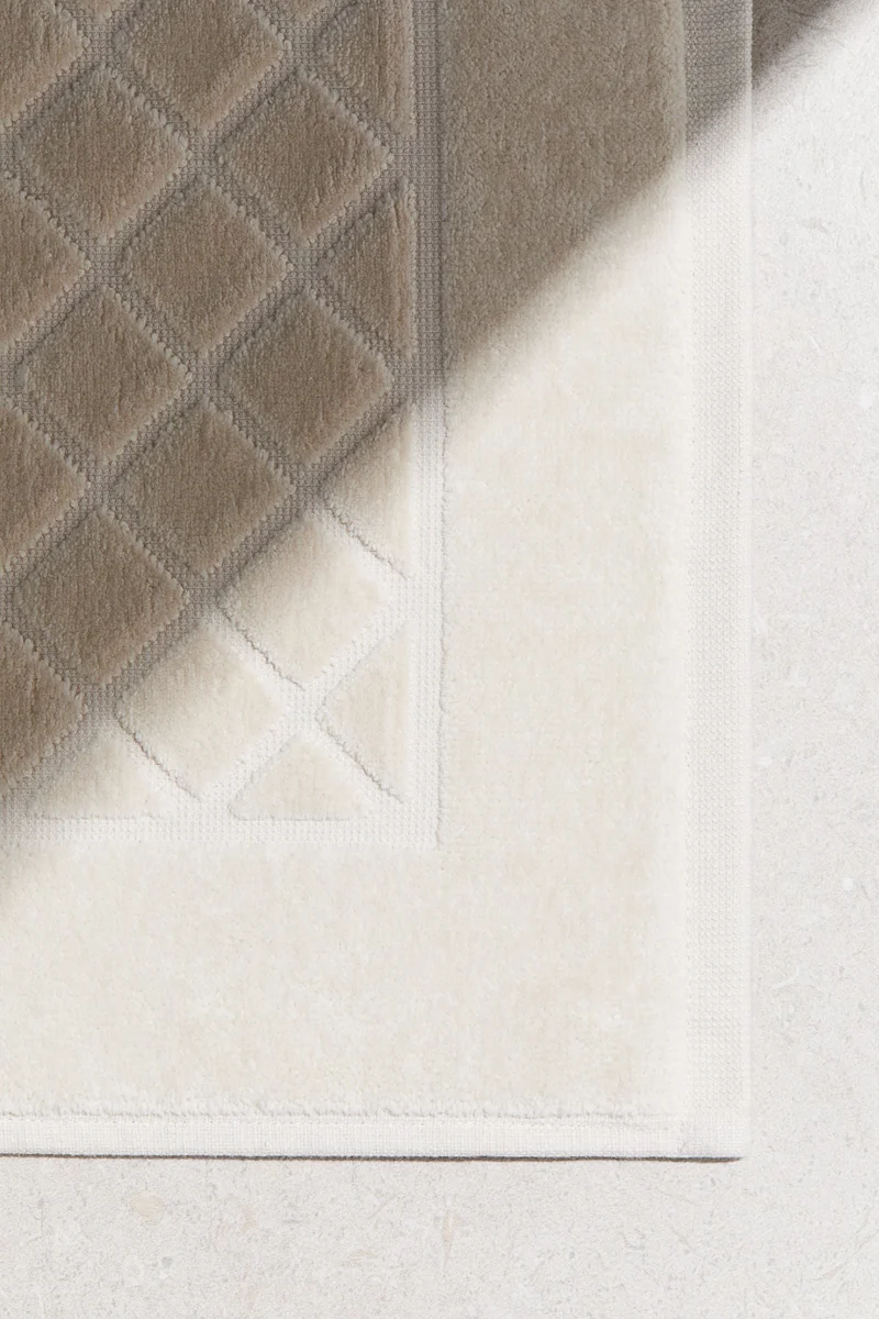 H&M Velour bath mat