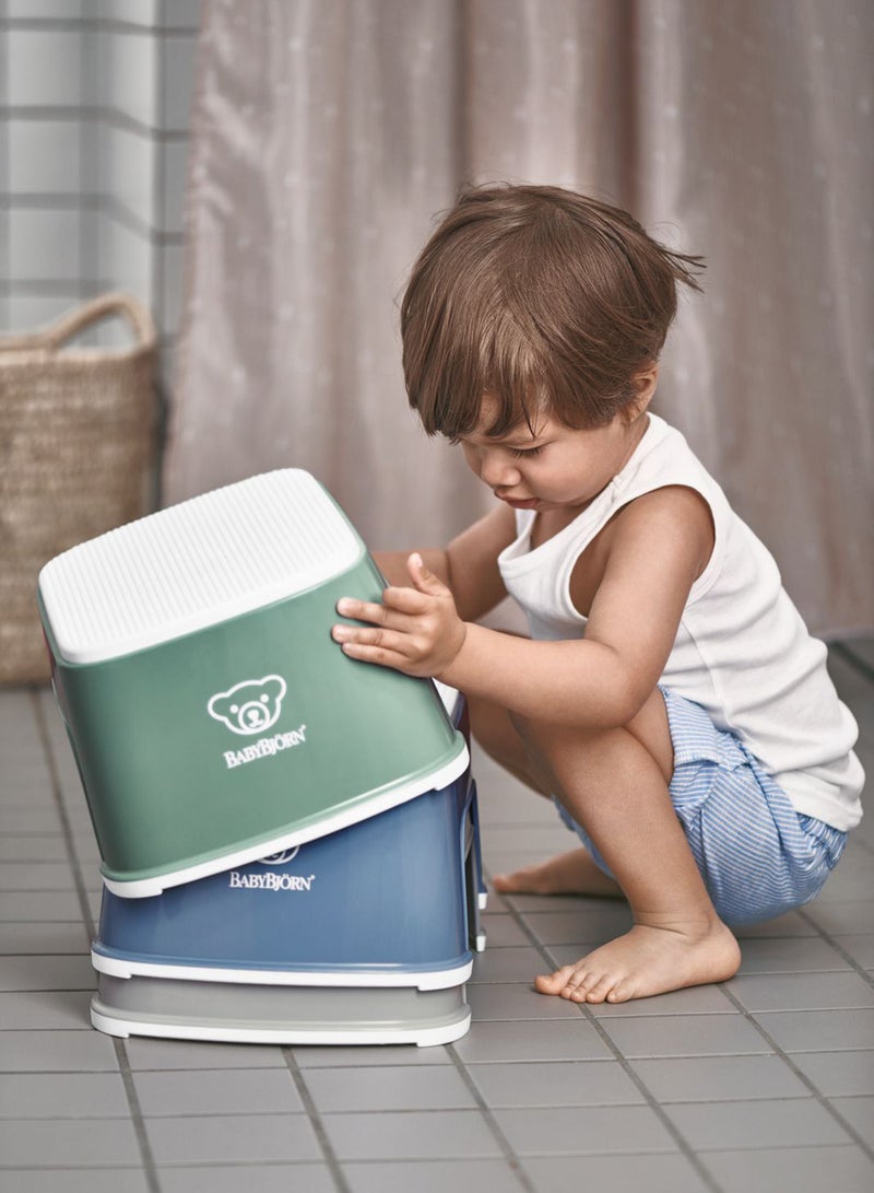 BABYBJORN Baby Step Stool Deep Green And White  - Image 3
