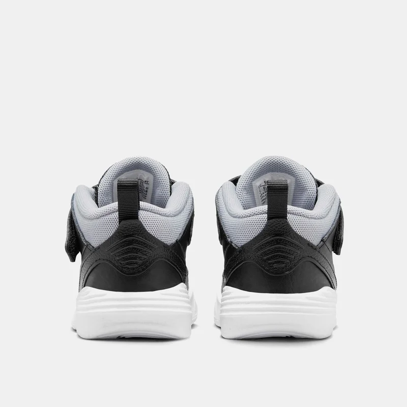 Jordan Black Kids' Max Aura 5 Shoes  | Best Price UAE