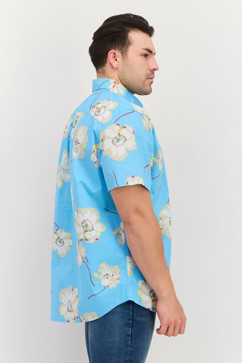 GAP قميص رجالي بقصة عادية بأكمام قصيرة مزخرف بنقوش زهرية، لون أزرق فاتح - Image 2
