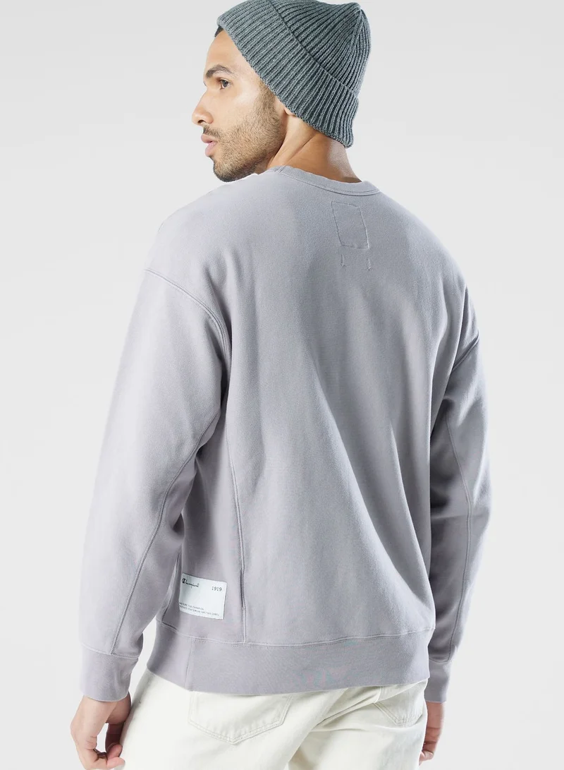 Champion Essential Sweatshirt