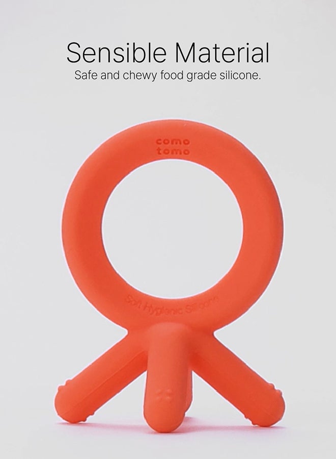 comotomo Natural Feel Baby Bottle 250 ML With Silicone Baby Teether, 3 Months + - Image 2