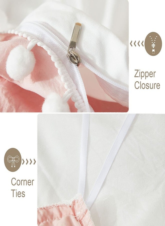 Bedbay طقم غطاء لحاف Bedbay Boho Queen للفتيات المراهقات، طقم مفروشات أنيق مزين بشراشيب بوم بوم لطيفة، 3 قطع، أبيض ووردي، قابل للعكس، فائق النعومة وخفيف الوزن، ديكور غرفة بلمسة ريفية جمالية (أبيض ووردي، كوين) - Image 4