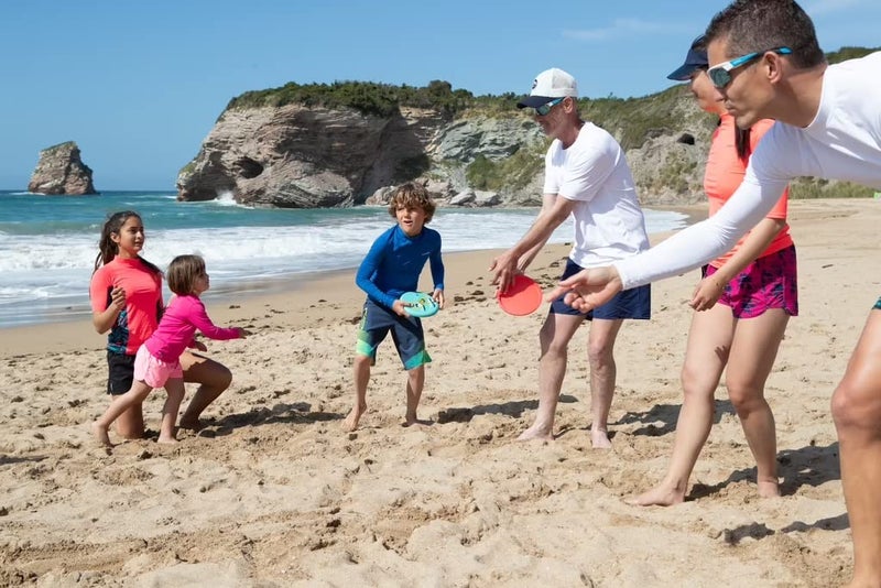 DECATHLON قرص فريسبي طائر غير قابل للكسر للأطفال والبالغين للعب في الداخل/الخارج، الشواطئ، الملعب (D90 أصفر) - Image 5