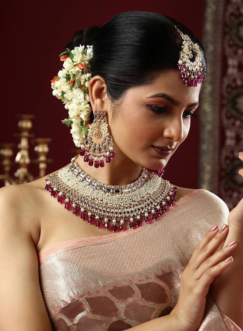 SOHI Stone-Studded & Beaded Artificial Jewellery Set