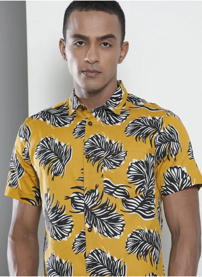 شركة المرآب الهندية Men Slim Fit Tropical Half Sleeves Spread Collar Resort Wear Shirt