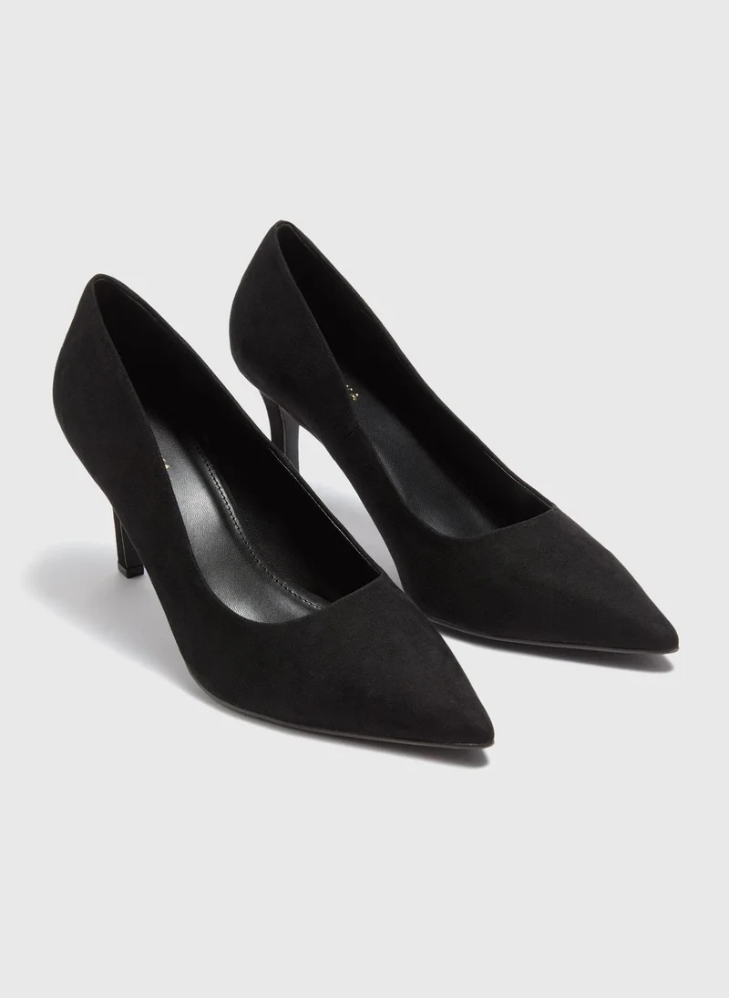 ماتلان Black Pointed Court Heels