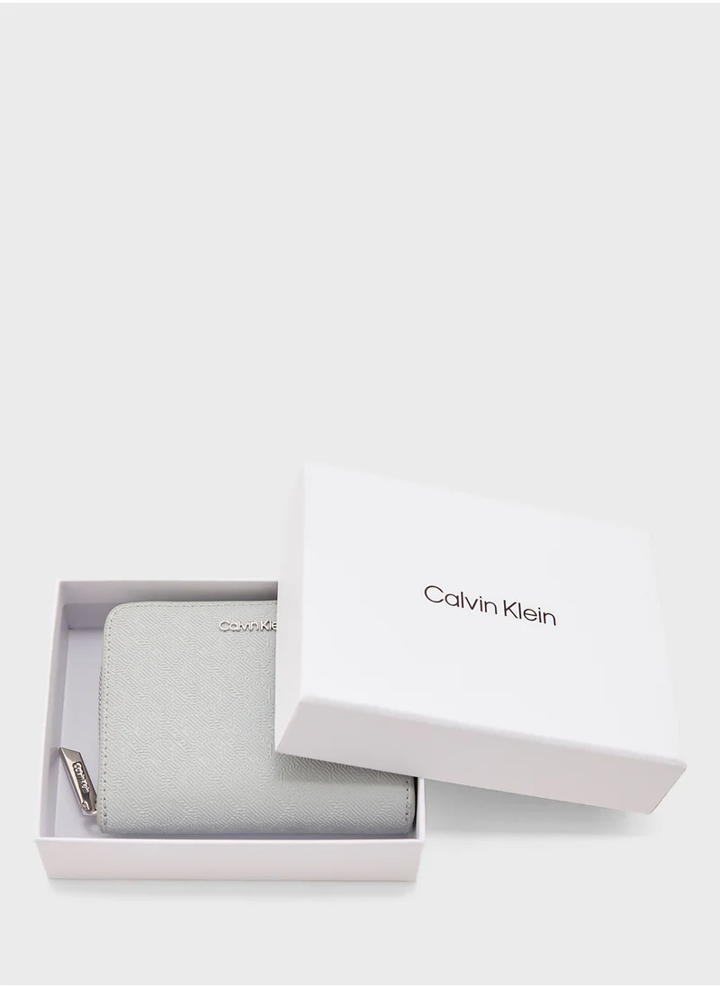 CALVIN KLEIN MEDIUM ZIP WALLET