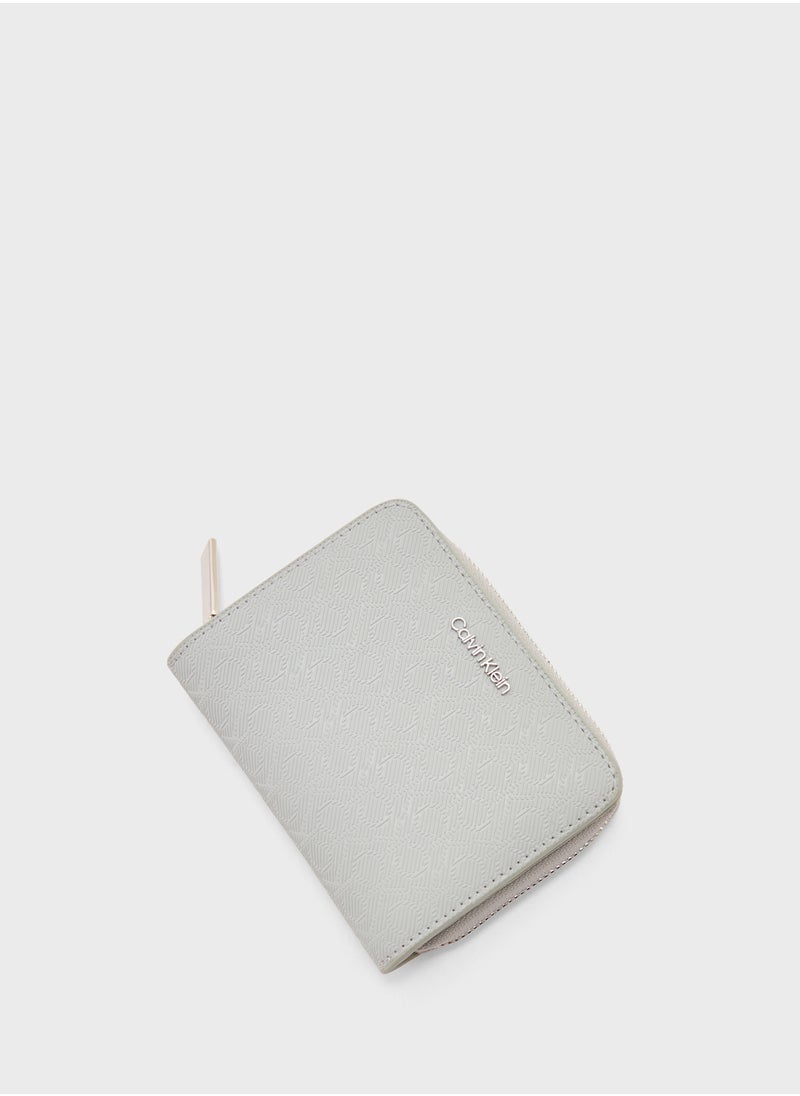 CALVIN KLEIN MEDIUM ZIP WALLET  - Image 3