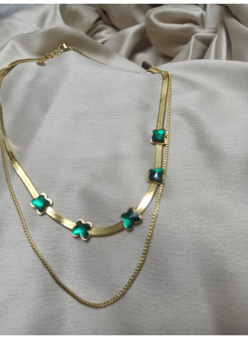 Luxuria Elegant stainless steel necklace in the shape of green butterflies plated with 18k gold - Image 3