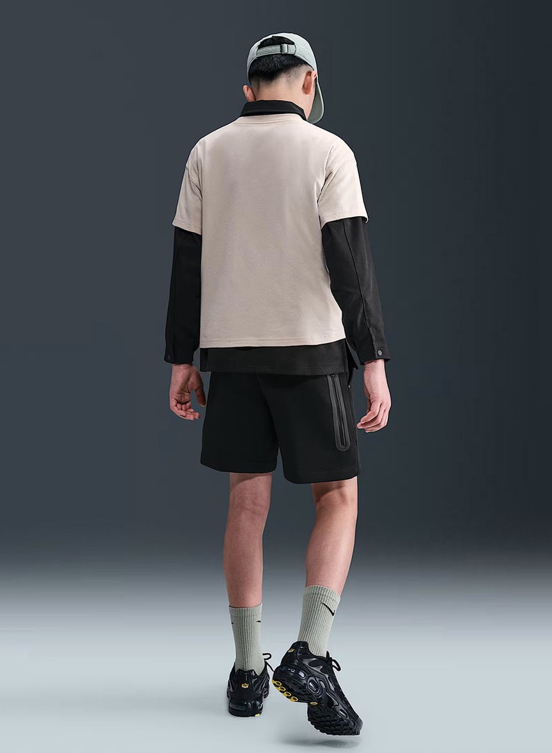 Nike Youth Nsw Tech Fleece Shorts - Image 2