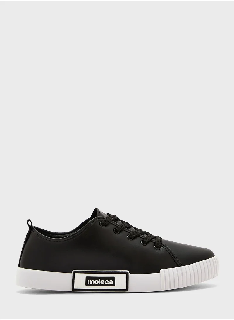 MOLECA Lace Up Low Top Sneakers