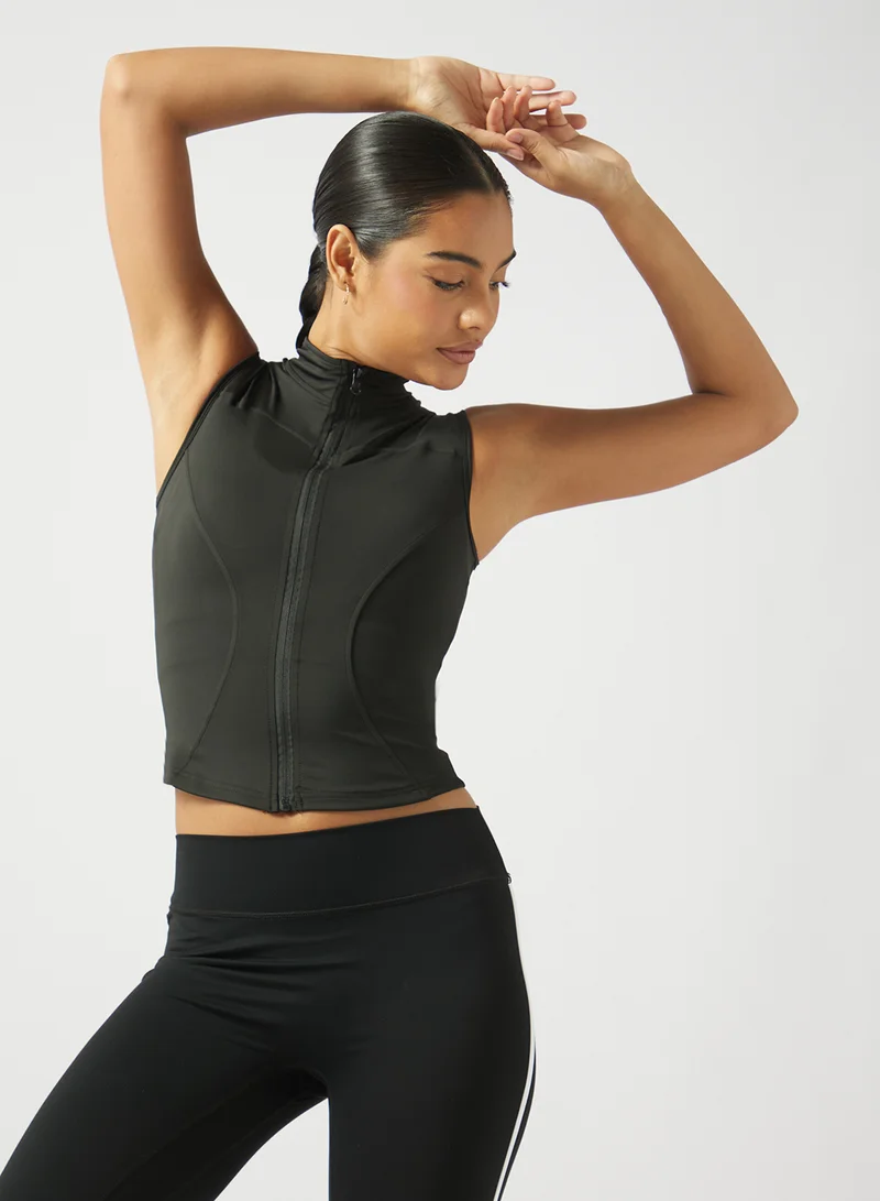 Frwd Seamless Body Contour Zip Up Sleeveles Top