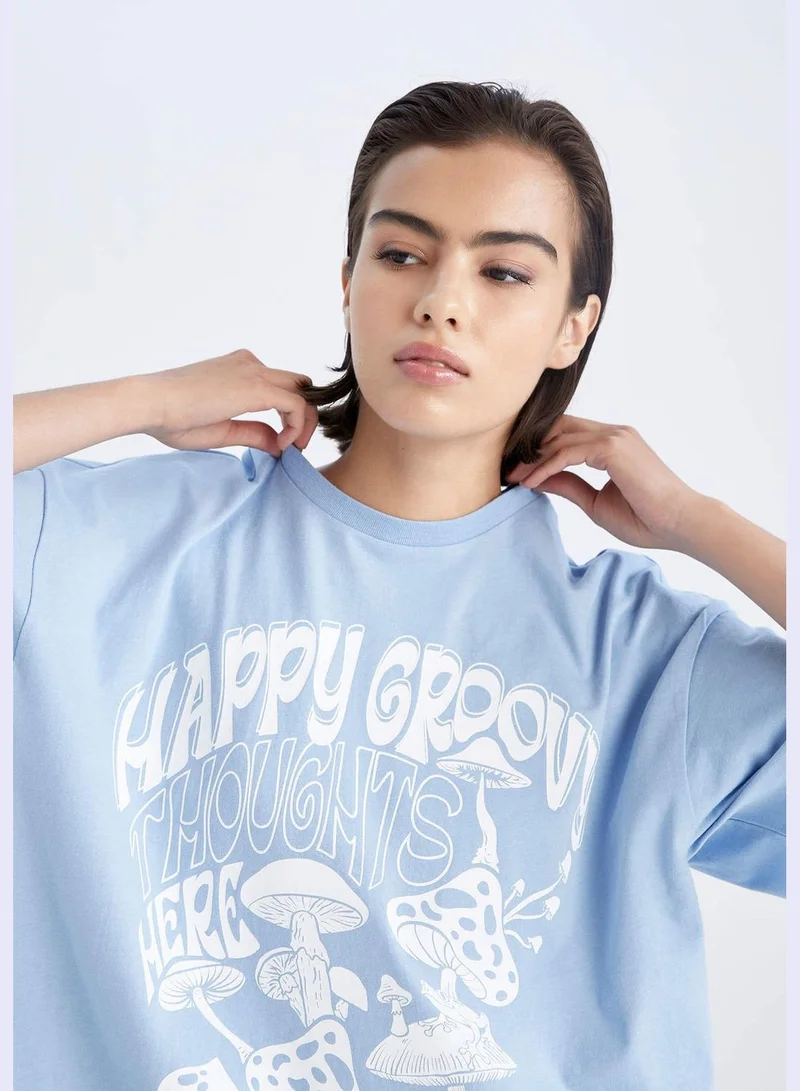 ديفاكتو Woman Oversize Fit Crew Neck Short Sleeve T-Shirt