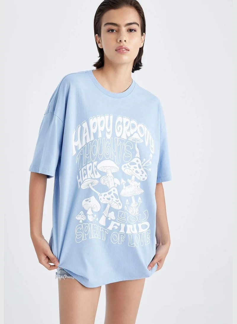 ديفاكتو Woman Oversize Fit Crew Neck Short Sleeve T-Shirt