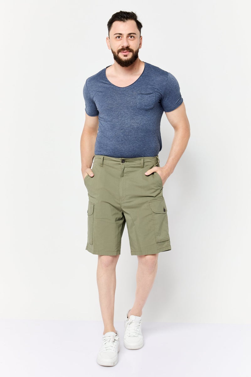 DOCKERS Men Relaxed Fit Plain Cargo Shorts, Light Olive  - Image 4