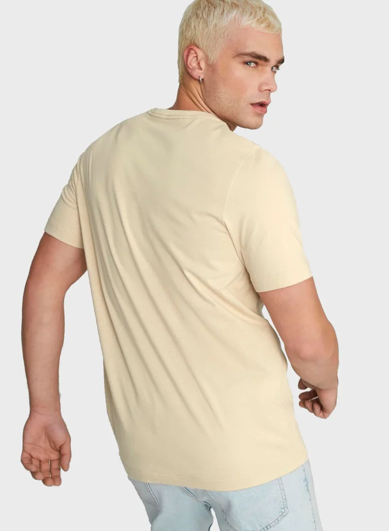 PUMA Essential Logo T-Shirt