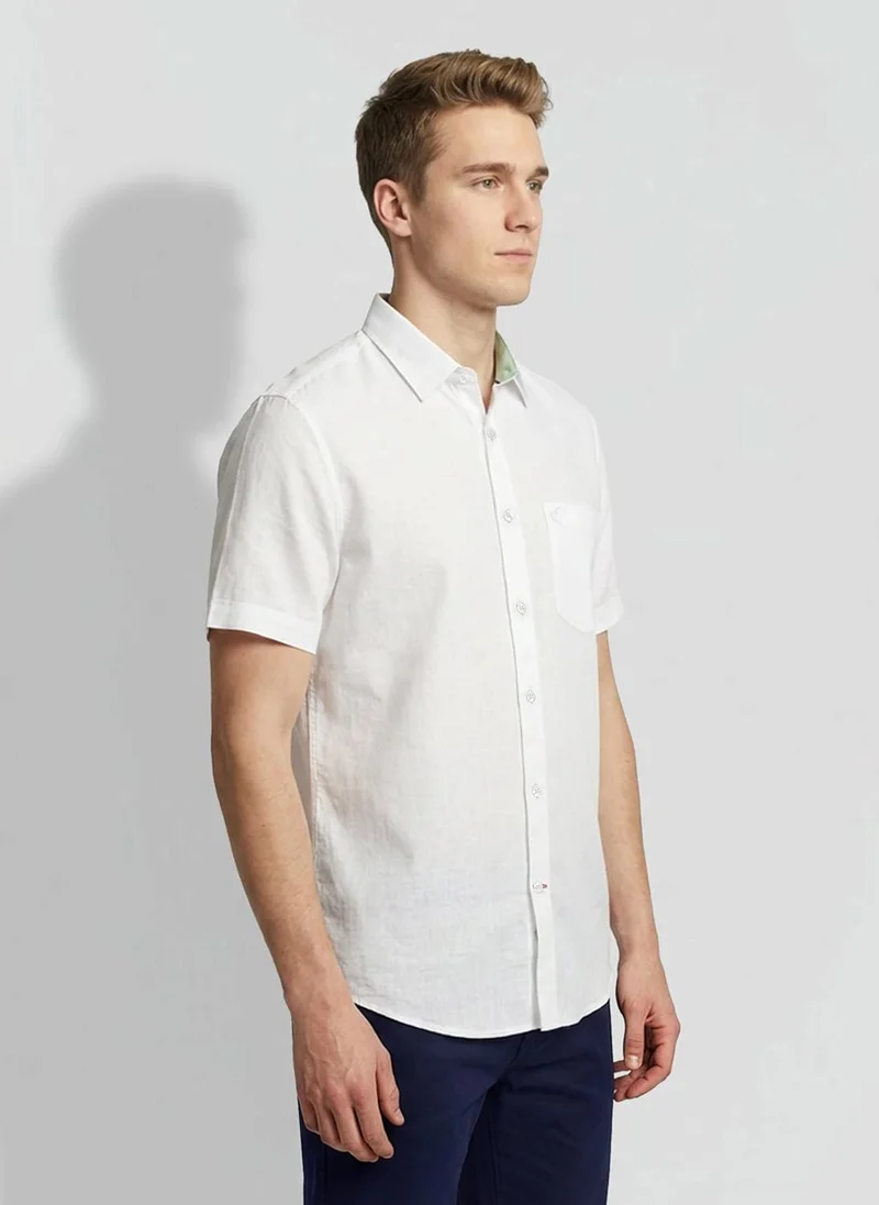 بيينغ هيومان White Regular Fit Men's Short Sleeves Casual Shirts